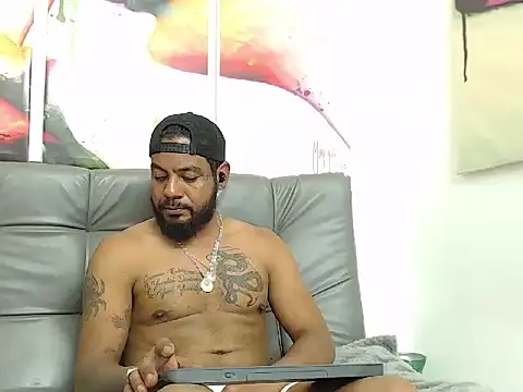 BladeFoxxx1 online show from November 2025 05:50:02 AM