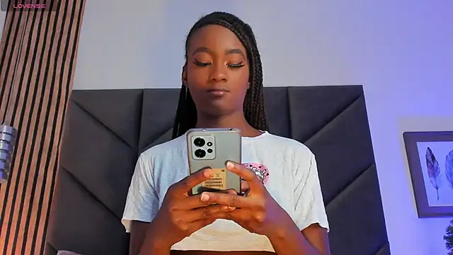 Kendallross28 online show from September 2025 01:56:01 PM