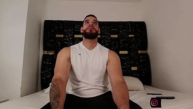 Snapshot of chris_blake__ chatting on October 2025 07:12:02 PM chris blake   online show from October 2025 07:12:02 PM