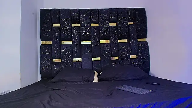 chris blake   online show from November 2025 06:07:01 PM