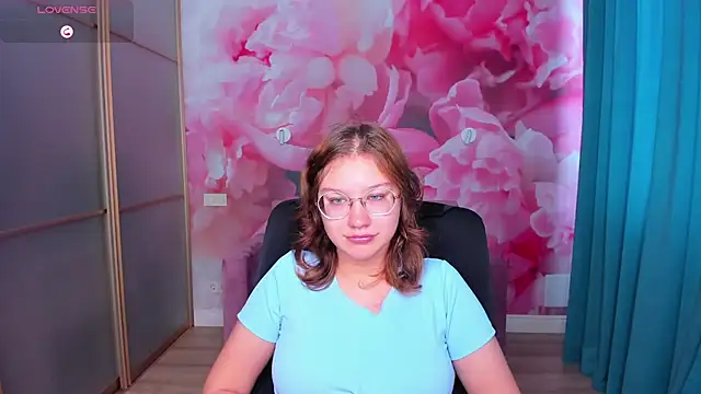 AngelinaLow online show from October 2025 11:31:02 AM