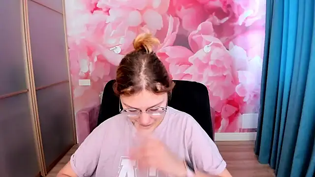 AngelinaLow online show from March 2026 12:23:01 PM