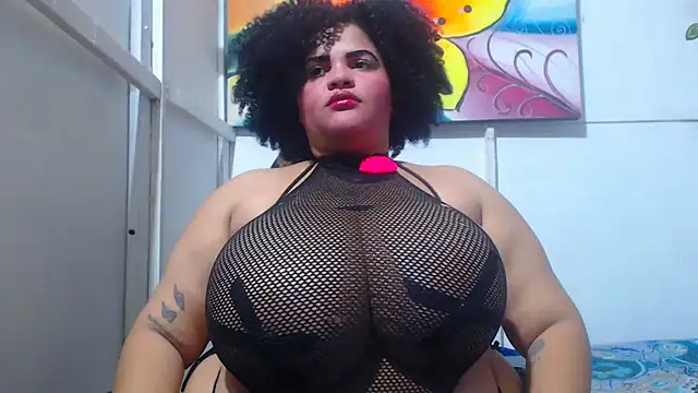 Snapshot of latina_bigboos25 chatting on May 2026 02:08:02 AM latina bigboos25 online show from May 2026 02:08:02 AM