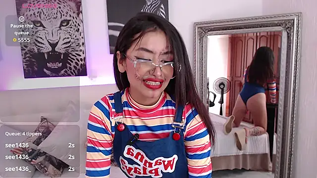 sophie-carter online show from October 2025 08:10:01 PM