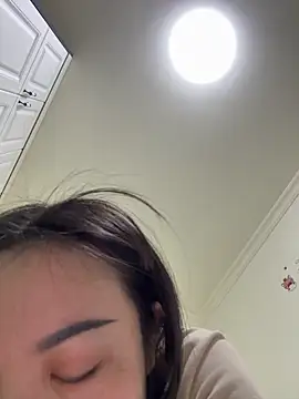 aa520uv online show from December 2025 02:27:01 AM