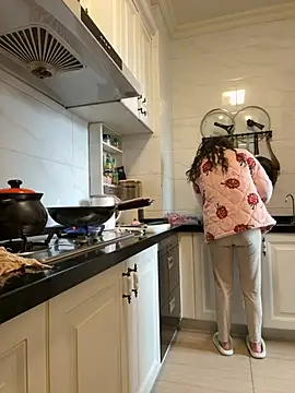 aa520uv online show from January 2026 03:00:02 AM