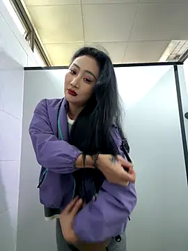 linger-23 online show from December 2025 06:31:01 AM