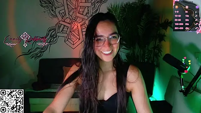 Snapshot of Emmi_Roberts chatting on May 2026 11:57:02 PM Emmi Roberts online show from May 2026 11:57:02 PM