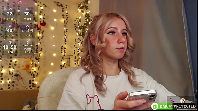 Snapshot of Mia__Kitty chatting on September 2025 06:45:01 PM Mia Kitty online show from September 2025 06:45:01 PM