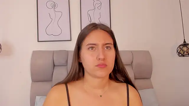 Hanna Evans   online show from October 2025 01:08:02 PM