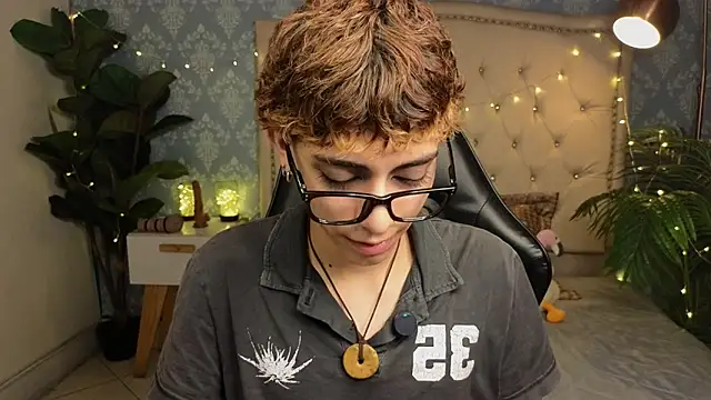 Snapshot of Matty_Sparkk chatting on February 2026 01:42:01 PM Matty Sparkk online show from February 2026 01:42:01 PM