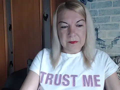 Snapshot of Lillia_Ray chatting on June 2026 05:46:02 AM Lillia Ray online show from June 2026 05:46:02 AM