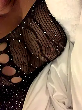 Snapshot of mariabootyyy chatting on October 2025 08:20:01 PM mariabootyyy online show from October 2025 08:20:01 PM