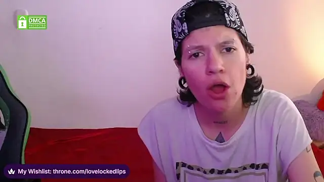 lovelockedlips online show from April 2026 08:35:02 PM