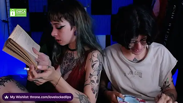 Snapshot of lovelockedlips chatting on May 2026 06:29:01 AM lovelockedlips online show from May 2026 06:29:01 AM