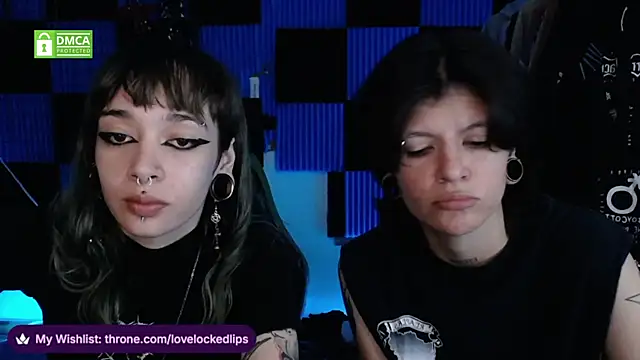 Snapshot of lovelockedlips chatting on May 2026 12:30:01 AM lovelockedlips online show from May 2026 12:30:01 AM