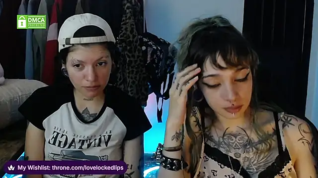 Snapshot of lovelockedlips chatting on May 2026 03:20:02 PM lovelockedlips online show from May 2026 03:20:02 PM