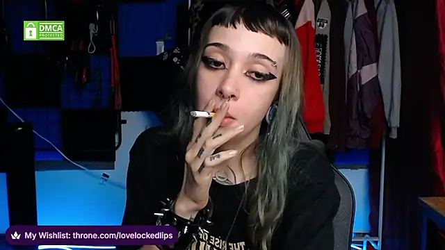 Snapshot of lovelockedlips chatting on May 2026 06:09:01 PM lovelockedlips online show from May 2026 06:09:01 PM