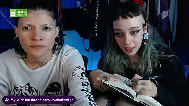 Snapshot of lovelockedlips chatting on June 2026 06:15:01 AM lovelockedlips online show from June 2026 06:15:01 AM