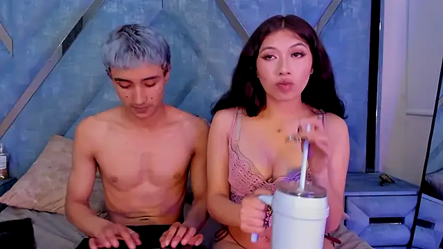 LauryAndNarem69 online show from November 2025 07:07:01 AM