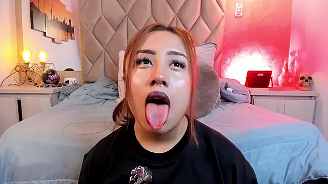 kailinmoonx online show from February 2026 12:43:02 PM