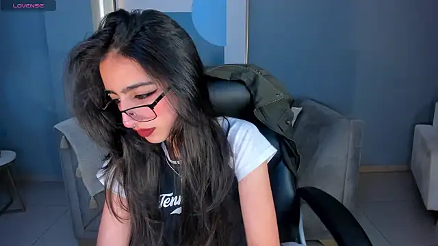 LarisaSmirnov online show from October 2025 04:29:01 AM