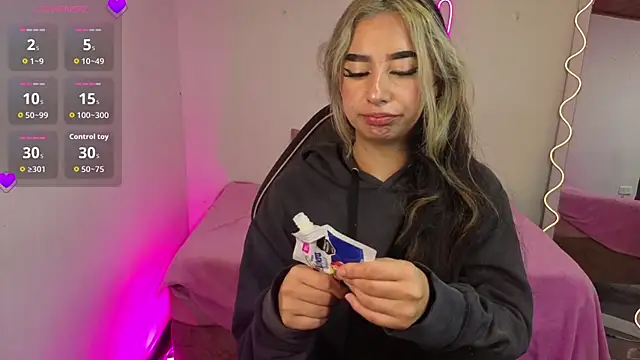 Malory tay1 online show from November 2025 07:13:02 PM