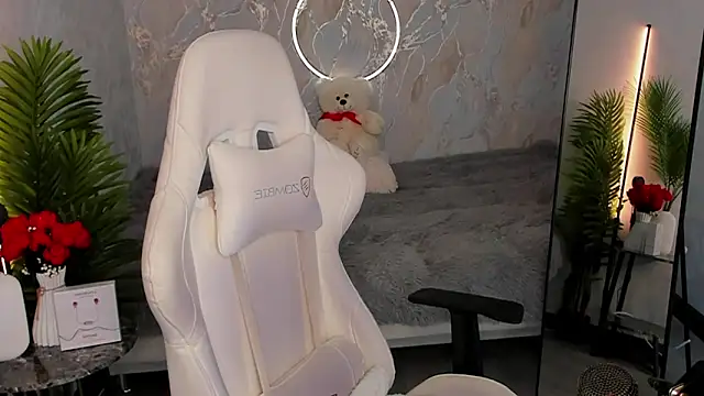 Snapshot of babyisperfect chatting on June 2026 01:28:02 AM babyisperfect online show from June 2026 01:28:02 AM