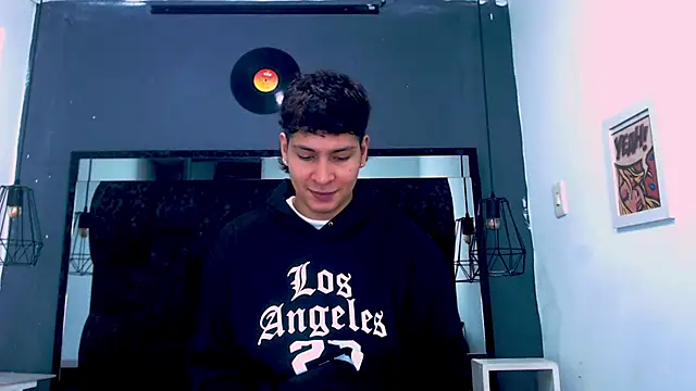 Snapshot of Jhojan_twink chatting on March 2026 05:12:02 AM Jhojan twink online show from March 2026 05:12:02 AM