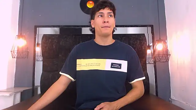 Snapshot of Jhojan_twink chatting on March 2026 01:39:01 PM Jhojan twink online show from March 2026 01:39:01 PM