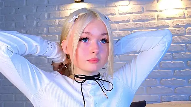 Snapshot of minigirl chatting on March 2025 07:08:02 AM minigirl online show from March 2025 07:08:02 AM