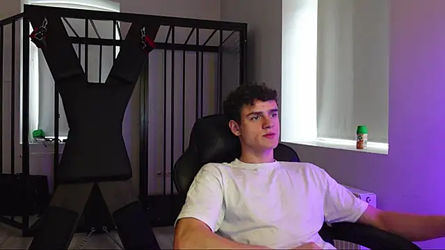 Brad Holloway online show from October 2025 12:39:01 PM