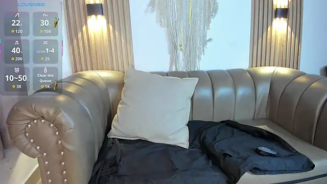 Layla arabelle online show from September 2025 09:42:01 PM