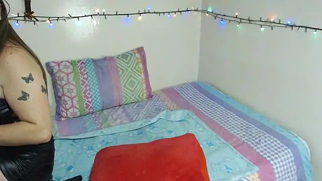 Samanta SS online show from November 2025 04:22:01 AM