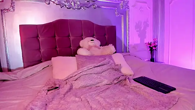 KatianPierce online show from October 2025 07:46:02 PM