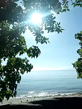 emiliemilf online show from April 2026 06:05:01 PM