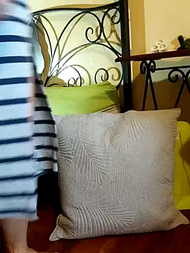 emiliemilf online show from April 2026 02:55:01 AM