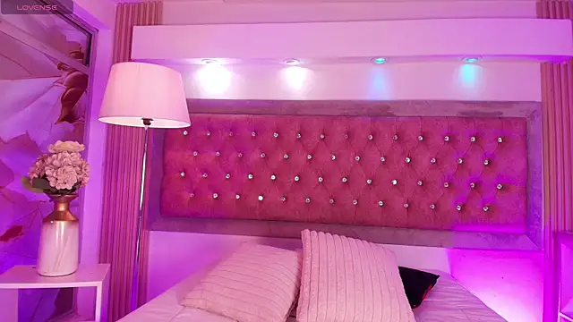 Snapshot of Andy_Leex chatting on July 2026 08:33:02 PM Andy Leex online show from July 2026 08:33:02 PM