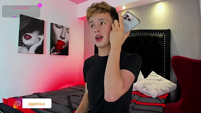 LiamWildx20 online show from February 2026 05:03:01 AM