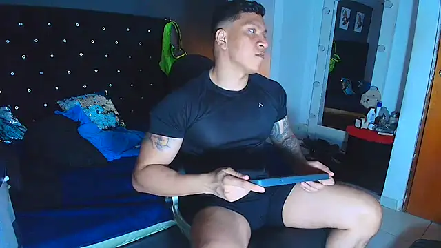 ethan dalton  online show from November 2025 03:17:01 AM