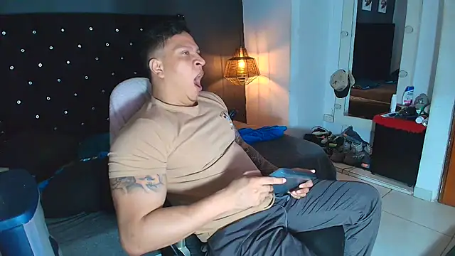 ethan dalton  online show from December 2025 03:44:02 AM