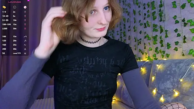 Snapshot of c0ralynx chatting on June 2026 12:23:01 AM c0ralynx online show from June 2026 12:23:01 AM