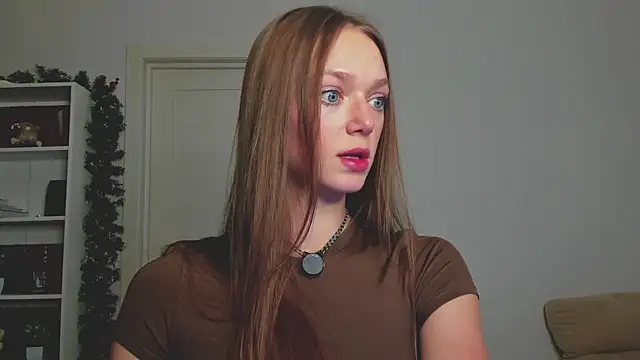 Snapshot of Sweet_Piece chatting on February 2026 11:25:01 PM Sweet Piece online show from February 2026 11:25:01 PM