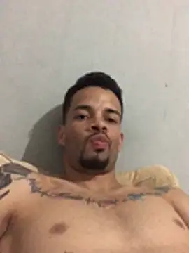 HenriquePhn online show from March 2026 07:17:01 PM