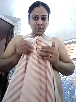 Snapshot of JENNIFERtamil chatting on April 2026 08:15:01 AM JENNIFERtamil online show from April 2026 08:15:01 AM