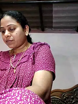 Snapshot of JENNIFERtamil chatting on April 2026 07:39:01 AM JENNIFERtamil online show from April 2026 07:39:01 AM