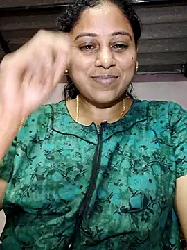 Snapshot of JENNIFERtamil chatting on April 2026 07:42:01 AM JENNIFERtamil online show from April 2026 07:42:01 AM