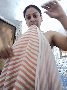 Snapshot of JENNIFERtamil chatting on April 2026 08:09:02 AM JENNIFERtamil online show from April 2026 08:09:02 AM