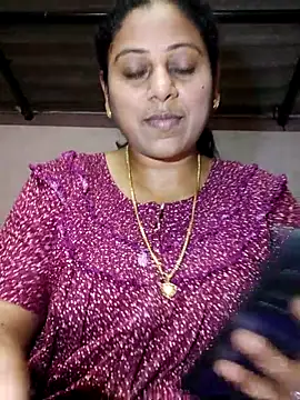 Snapshot of JENNIFERtamil chatting on April 2026 07:33:02 AM JENNIFERtamil online show from April 2026 07:33:02 AM