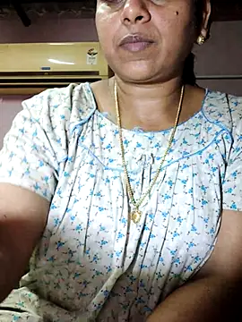 Snapshot of JENNIFERtamil chatting on May 2026 01:18:01 PM JENNIFERtamil online show from May 2026 01:18:01 PM